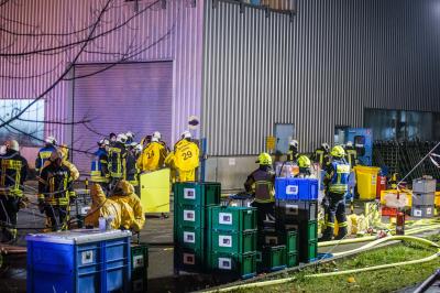 Asperg: Brandmelderalarm wird zum Gefahrguteinsatz - 2500 Liter Salzsaeure ausgetreten